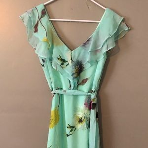 DKNY Summer Floral Size 4 Mid Length Dress